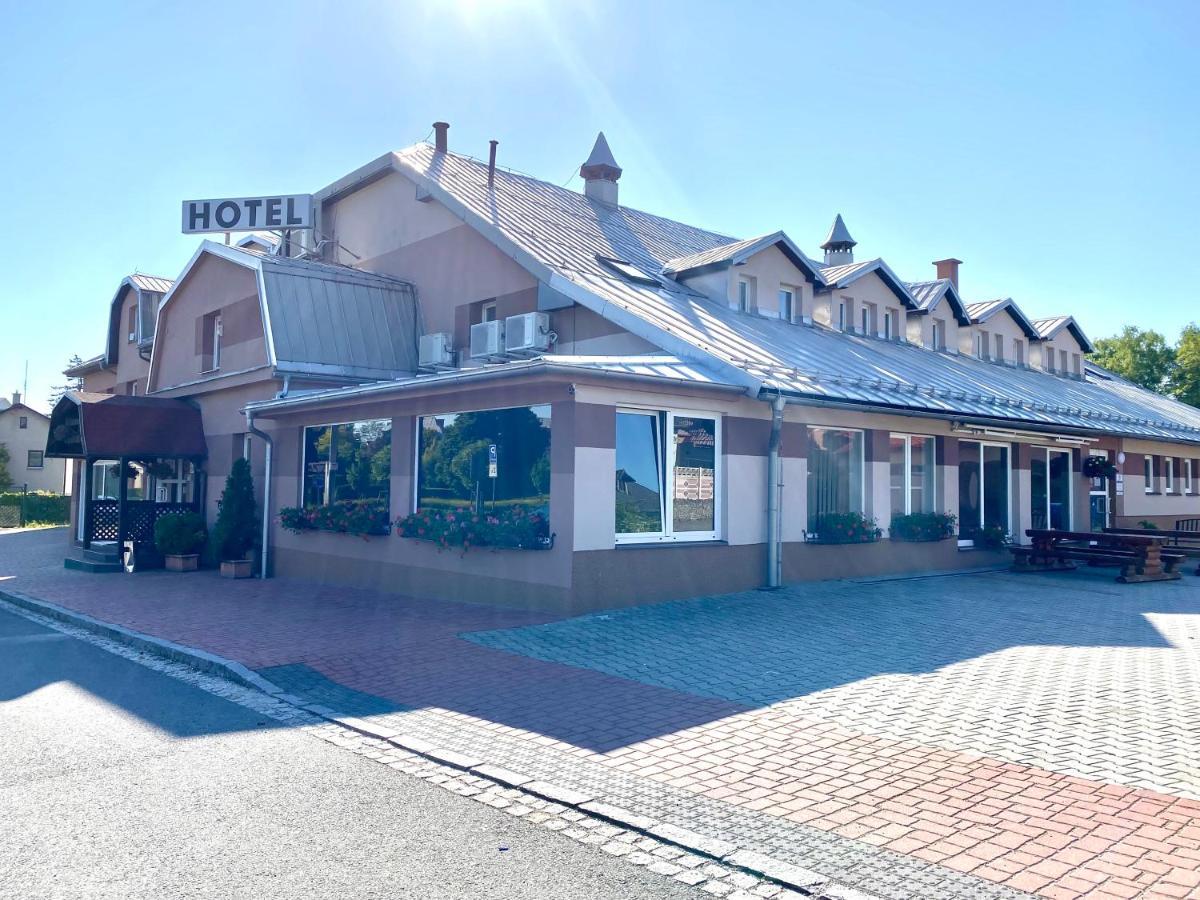 Hotel Penzion Na Císařství Horni Sucha Exteriér fotografie